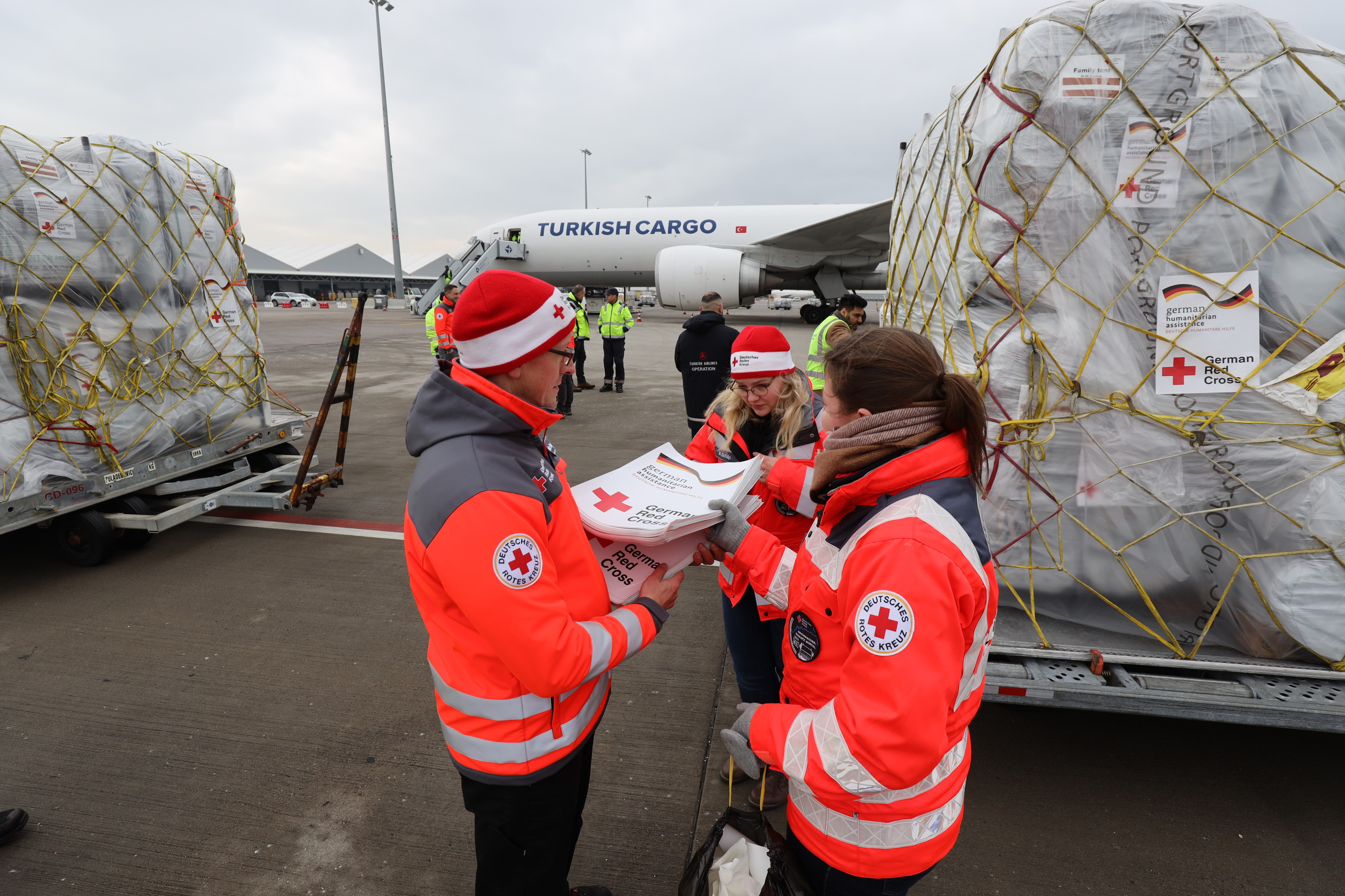 Hilfsflug des DRK in die Türkei nach dem Erdbeben (Credit: DRK-LV Sachsen)